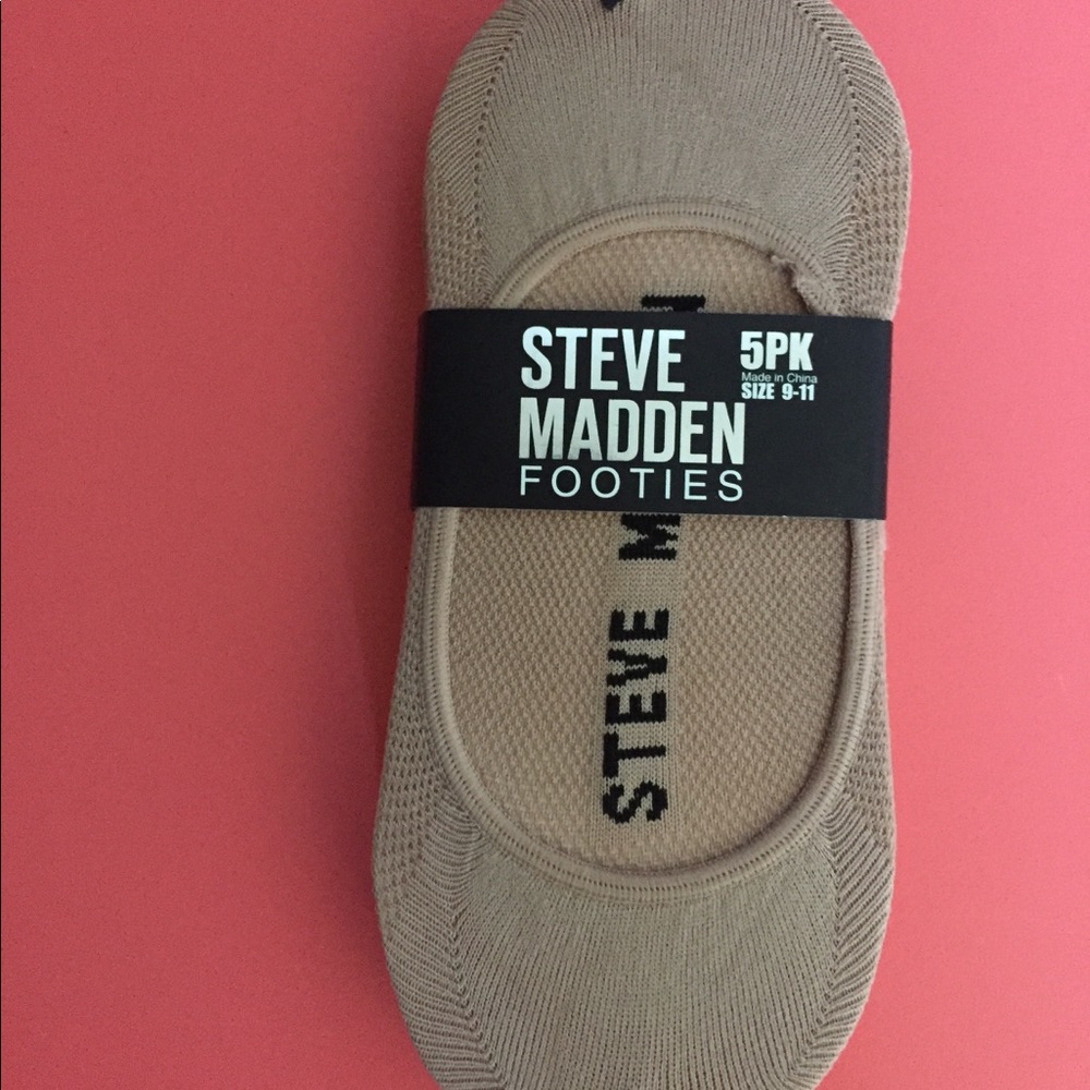 BRAND NEW Steven Madden footies socks nude